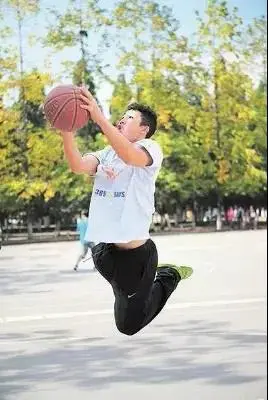 业余爱好者如何系统地学习篮球技能_1